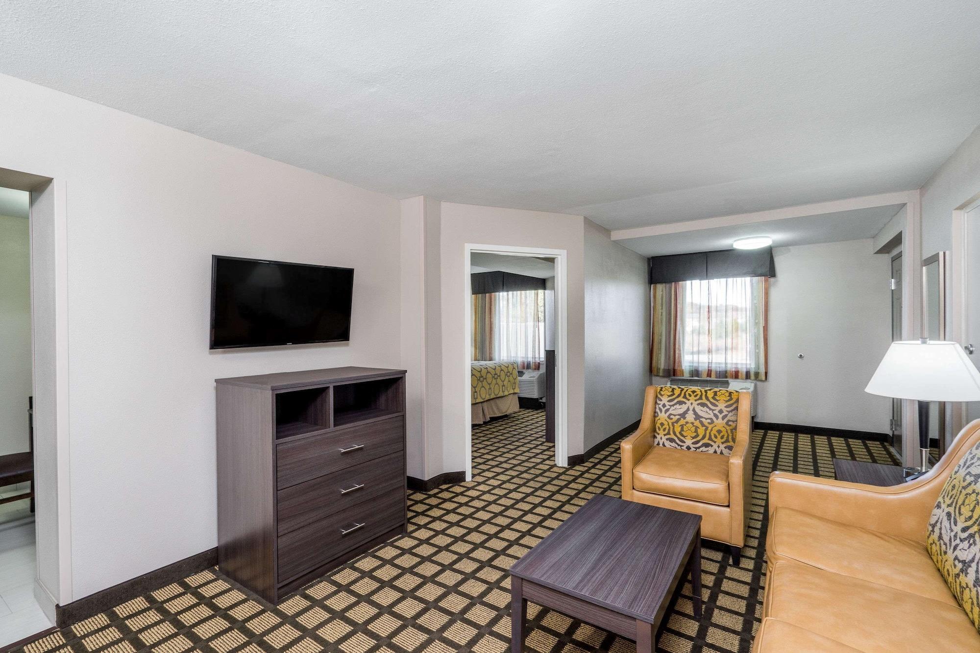 Baymont By Wyndham Clarksville Exterior foto
