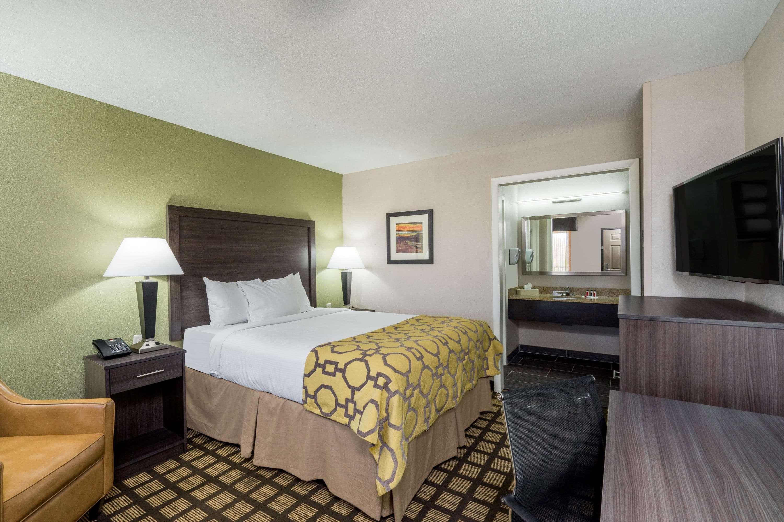 Baymont By Wyndham Clarksville Exterior foto